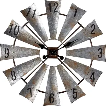 Elegantiškas ir Derliaus Elegantiškas Antikvariniai-Vintage stiliaus Sieninis Laikrodis su Dienos Valandomis, Rodomas Gerbėjai Namų Dekoro.